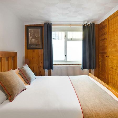 Oyo Avalon Lifestyle Guest House Brighton Екстер'єр фото
