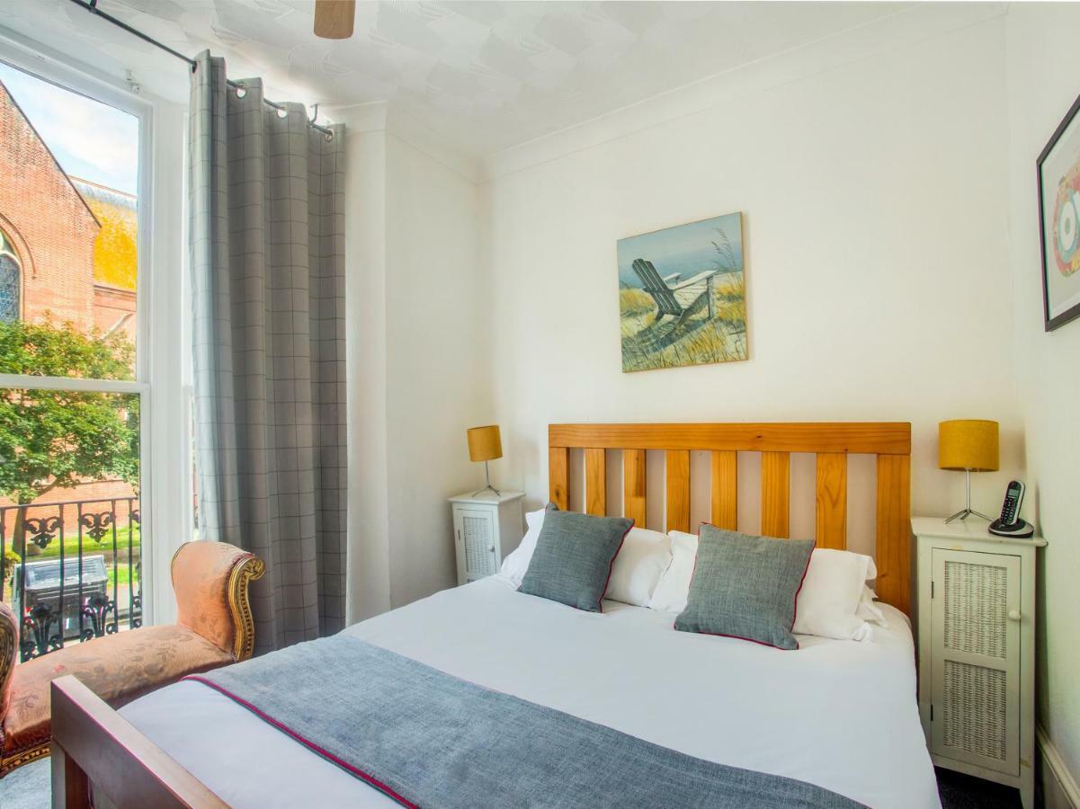 Oyo Avalon Lifestyle Guest House Brighton Екстер'єр фото
