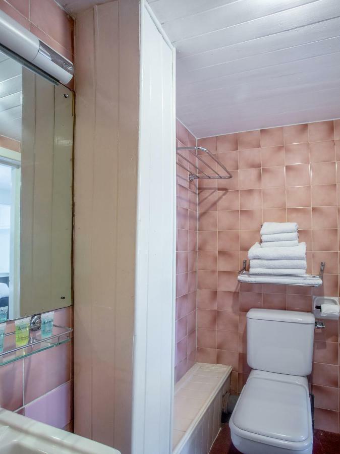 Oyo Avalon Lifestyle Guest House Brighton Екстер'єр фото
