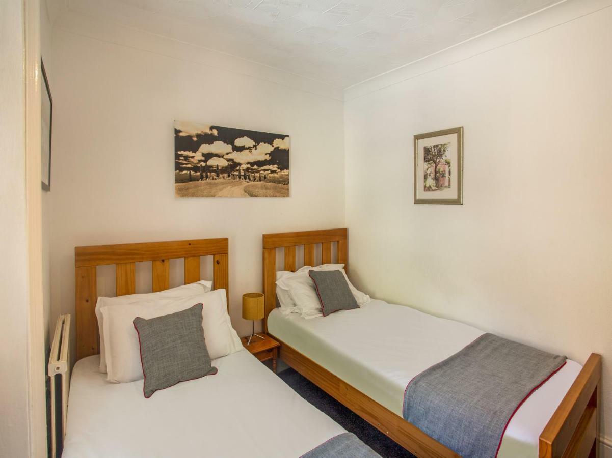 Oyo Avalon Lifestyle Guest House Brighton Екстер'єр фото