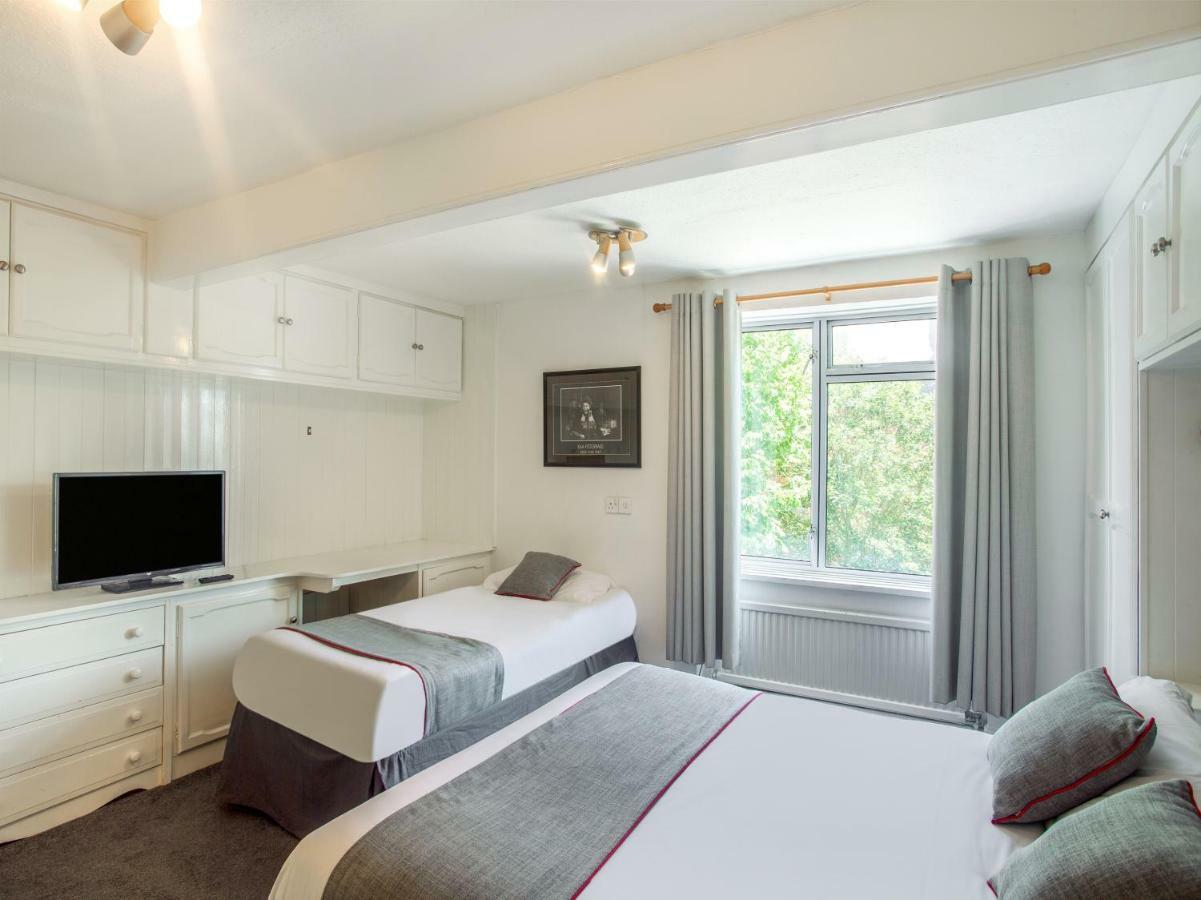 Oyo Avalon Lifestyle Guest House Brighton Екстер'єр фото