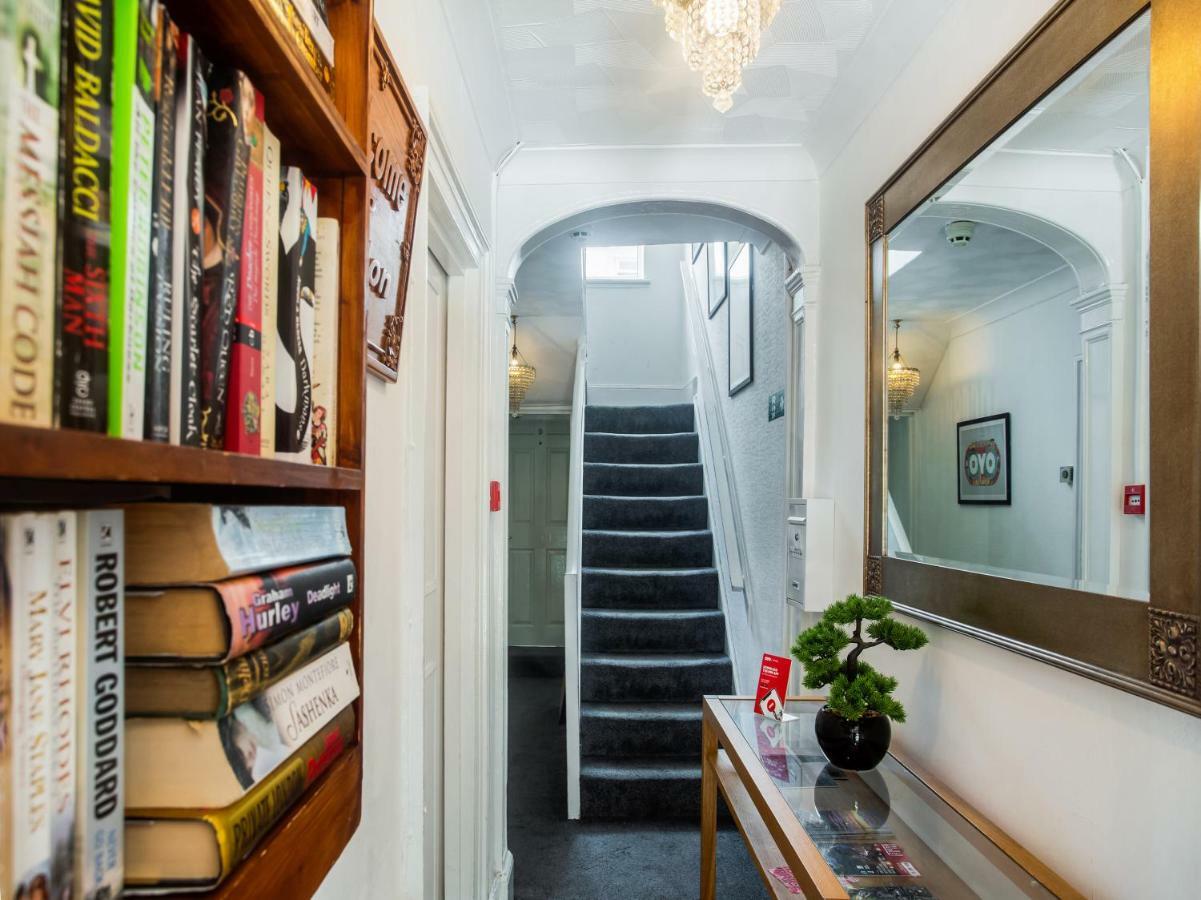 Oyo Avalon Lifestyle Guest House Brighton Екстер'єр фото